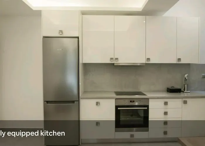 Syntagma Voulis Street Modern Apartment