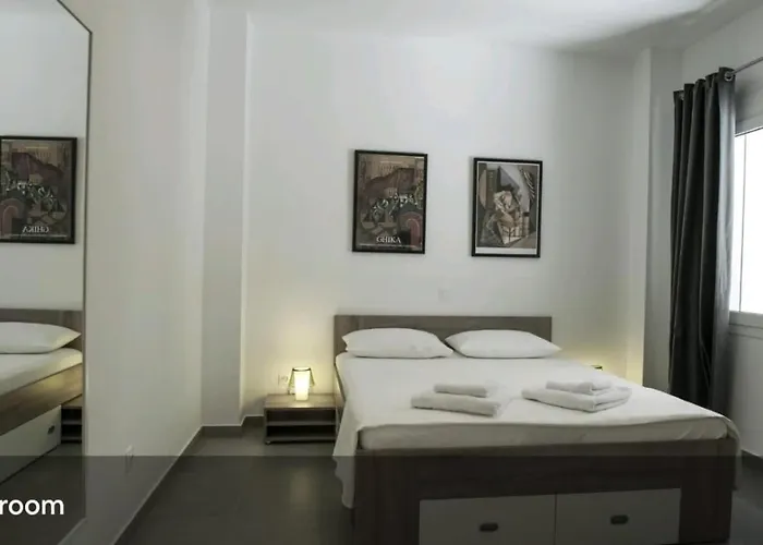 Syntagma Voulis Street Modern Apartment