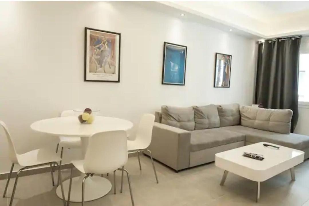 Syntagma Voulis Street Modern *